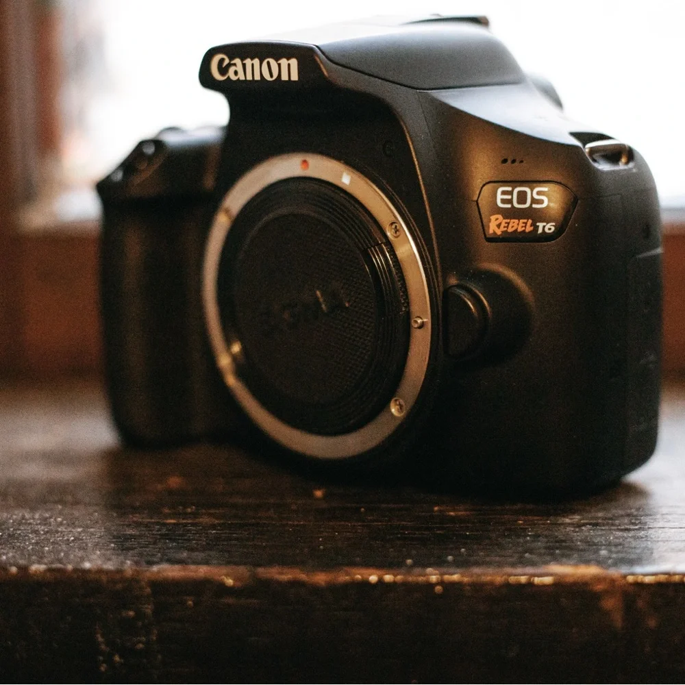 Canon EOS Rebel T6 Black Body